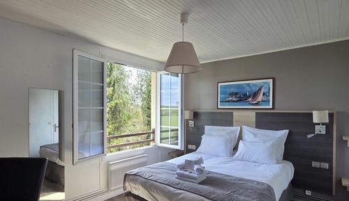Classic Double Room, Garden View