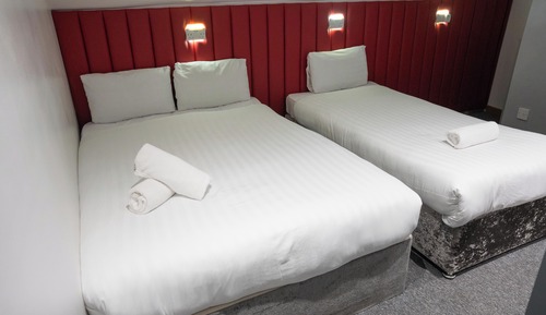 Quadruple Room, Non Smoking, Private Bathroom