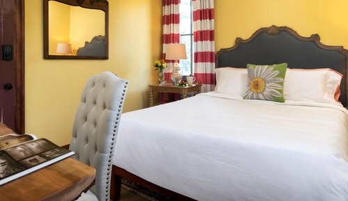 Double Room, 1 Queen Bed
