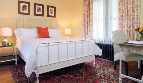 Double Room, 1 Queen Bed