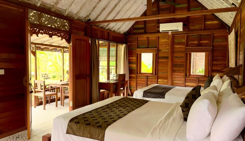 Family Cottage, Balcony