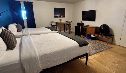 Basic Double Room, 2 Queen Beds