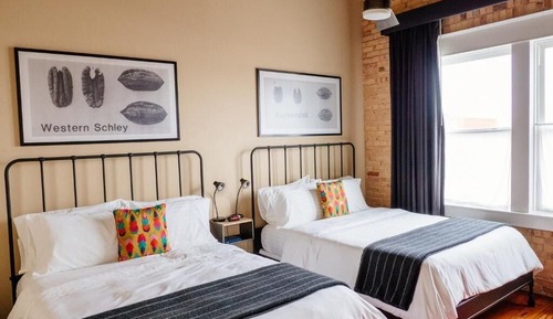 Deluxe Quadruple Room, City View