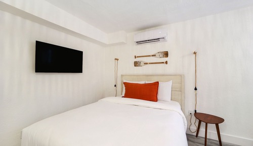 Standard Double Room, 2 Queen Beds, Private Bathroom (Self check-in)