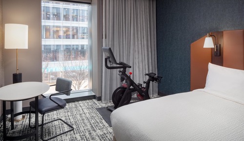 Room, 1 King Bed, Accessible (Hearing, W/Peloton)