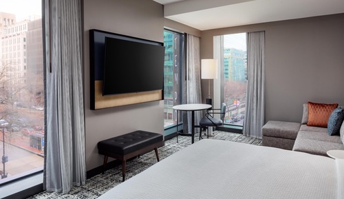 Room, 1 King Bed, Accessible (Roll-in Shower)