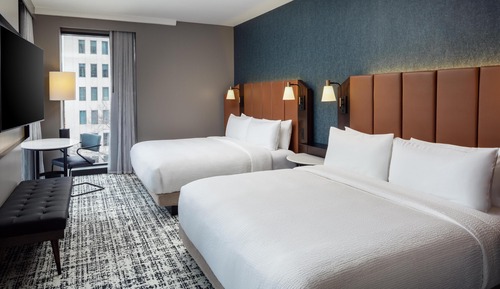 Room, Multiple Beds, Accessible, Corner (Hearing)