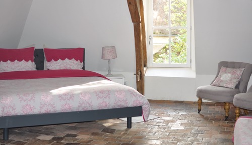 Family Room, City View