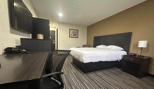 Suite, 1 King Bed, Non Smoking