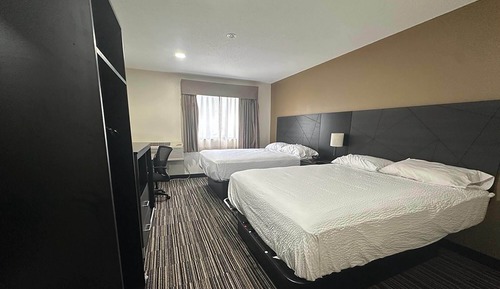 Suite, 2 Queen Beds, Non Smoking