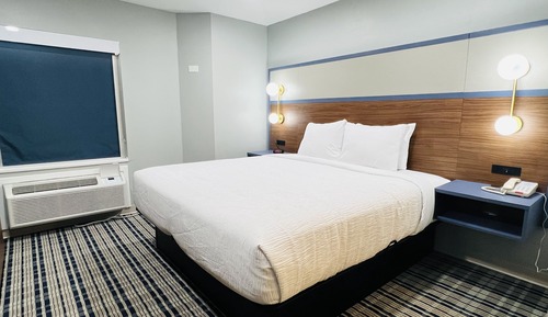 Room, 1 King Bed, Non Smoking