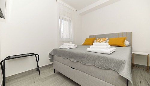 Apartment (A4)