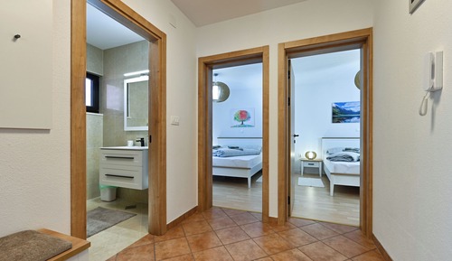 Apartment (A2)
