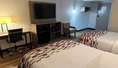 Deluxe Room, 2 Double Beds, Non Smoking