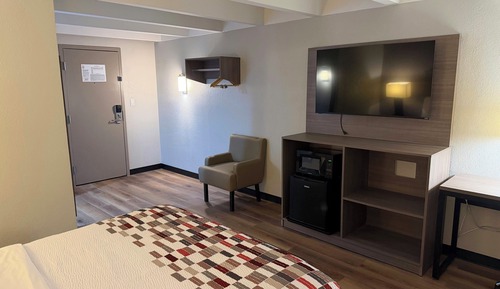 Deluxe Room, 1 Queen Bed, Non Smoking