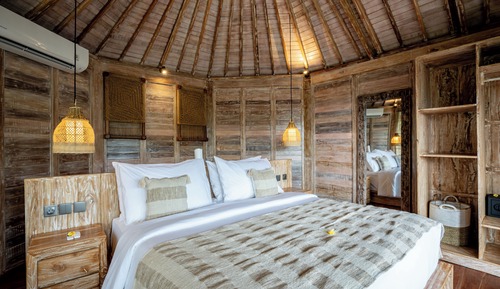 Deluxe Villa, 1 King Bed, Patio, Valley View