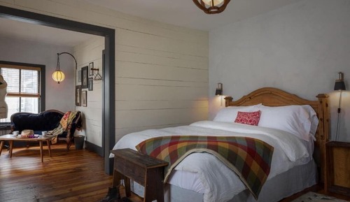 Single Room, Private Bathroom