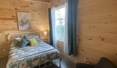 Chalet, 1 King Bed with Sofa bed
