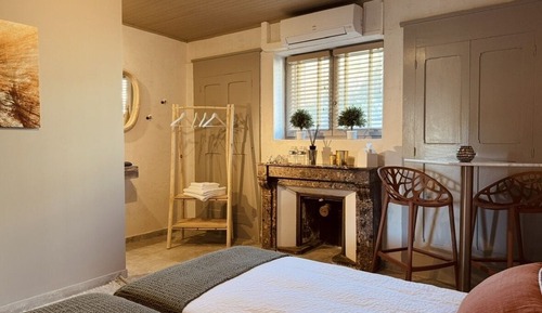 Standard Double Room (Chambre Standard)
