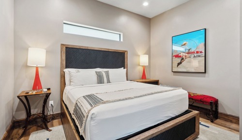 Deluxe Suite