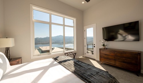 Luxury Townhome, Lake View