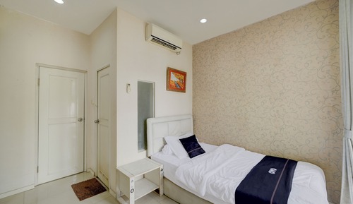 Deluxe Single Room
