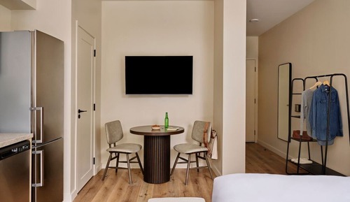 Superior Studio, 1 King Bed