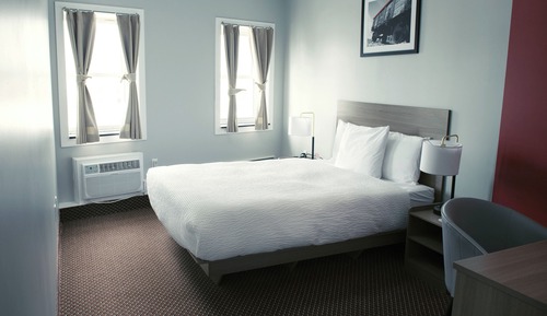 Deluxe Suite, 1 Queen Bed, Non Smoking