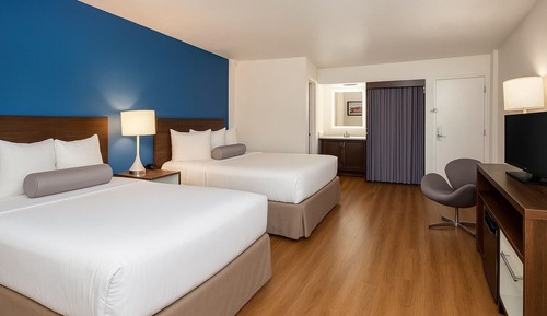 Quadruple Room, 2 Queen Beds, Non Smoking, City View