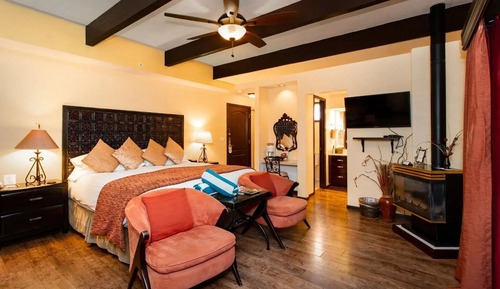 Suite, Balcony, Mountain View