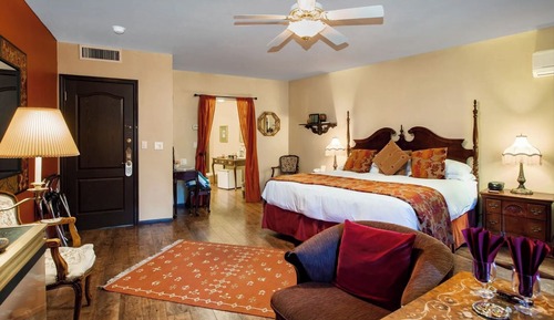 Suite, Balcony, Mountain View