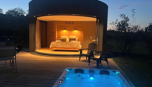 Double Room, 1 King Bed, Non Smoking, Garden View