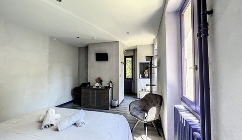 Standard Double Room, Garden View