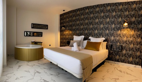 Comfort Double Room, City View