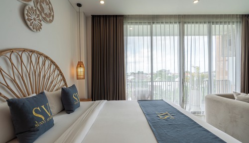 Comfort Suite, Balcony