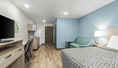 Suite, 1 King Bed, Non Smoking