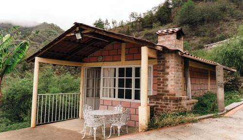 Standard Cabin, Pool View