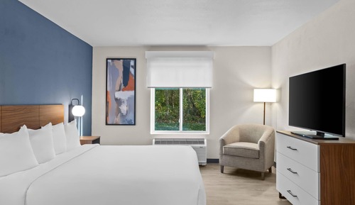 Standard Room, 1 King Bed, Non Smoking