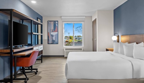 Standard Room, 1 King Bed, Non Smoking