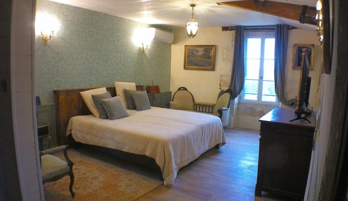 Comfort Room, Garden View