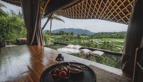 Metangi Bamboo house