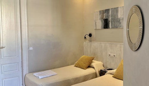 Standard Twin Room, Balcony, City View