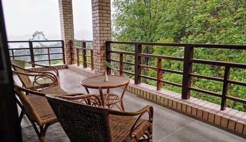 Family Room, Mountain View