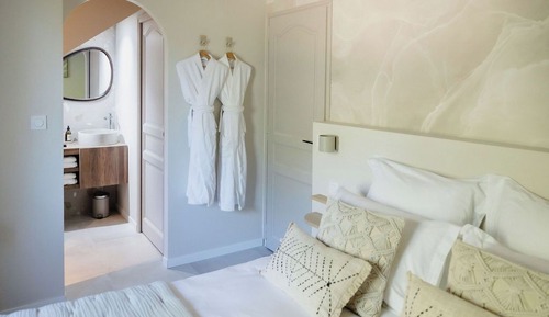 Classic Double Room, 1 Queen Bed