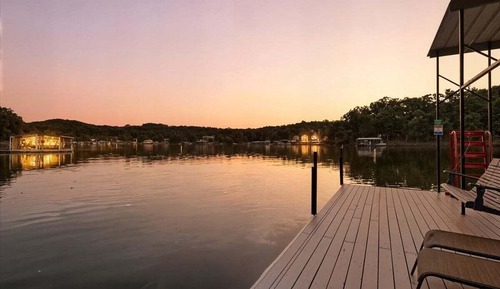 House, Multiple Beds, Patio (Dockside Dreams)