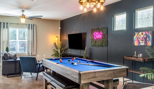 House (4 Bedrooms)