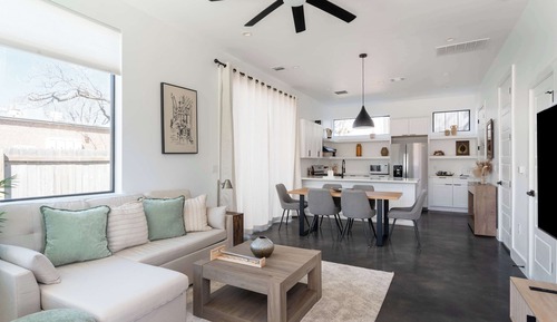 House (2 Bedrooms)