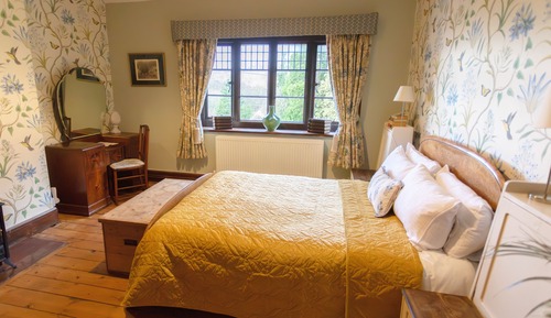 Standard Double Room, 1 Double Bed, Private Bathroom, Lake View (Russell)