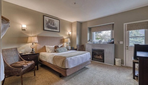 Superior Room, Harbor View