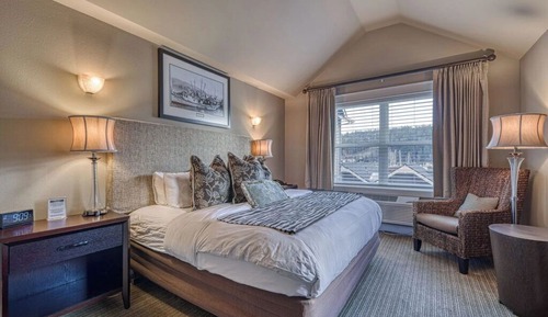 Superior Room, Harbor View